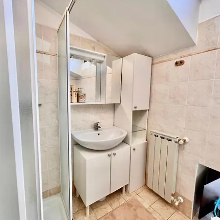 Nest Centro By Kibilu Affitti Brevi Apartamento Luino
