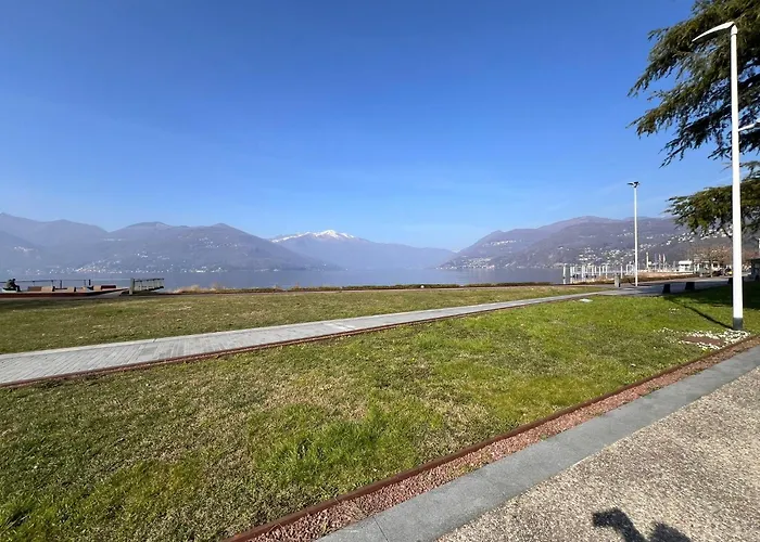 Kibilu Lake Nest Luino Centro Apartment Luino